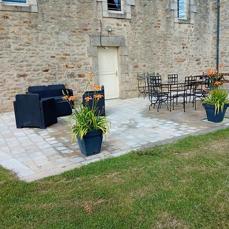 Domaine De Kerbillec Bed & Breakfast Theix Exterior photo