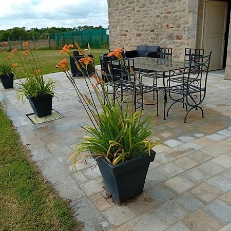 Domaine De Kerbillec Bed & Breakfast Theix Exterior photo