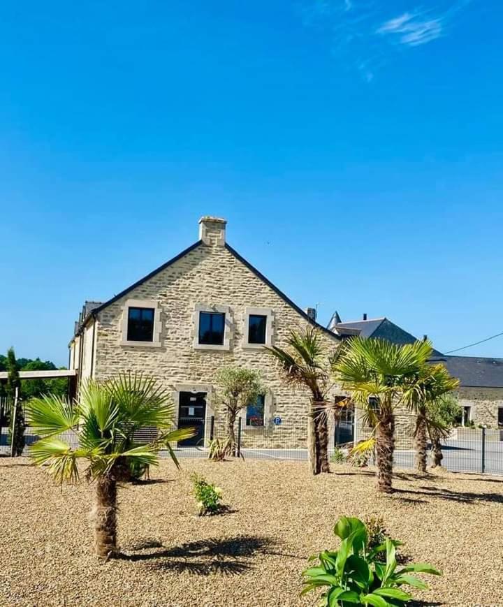 Domaine De Kerbillec Bed & Breakfast Theix Exterior photo