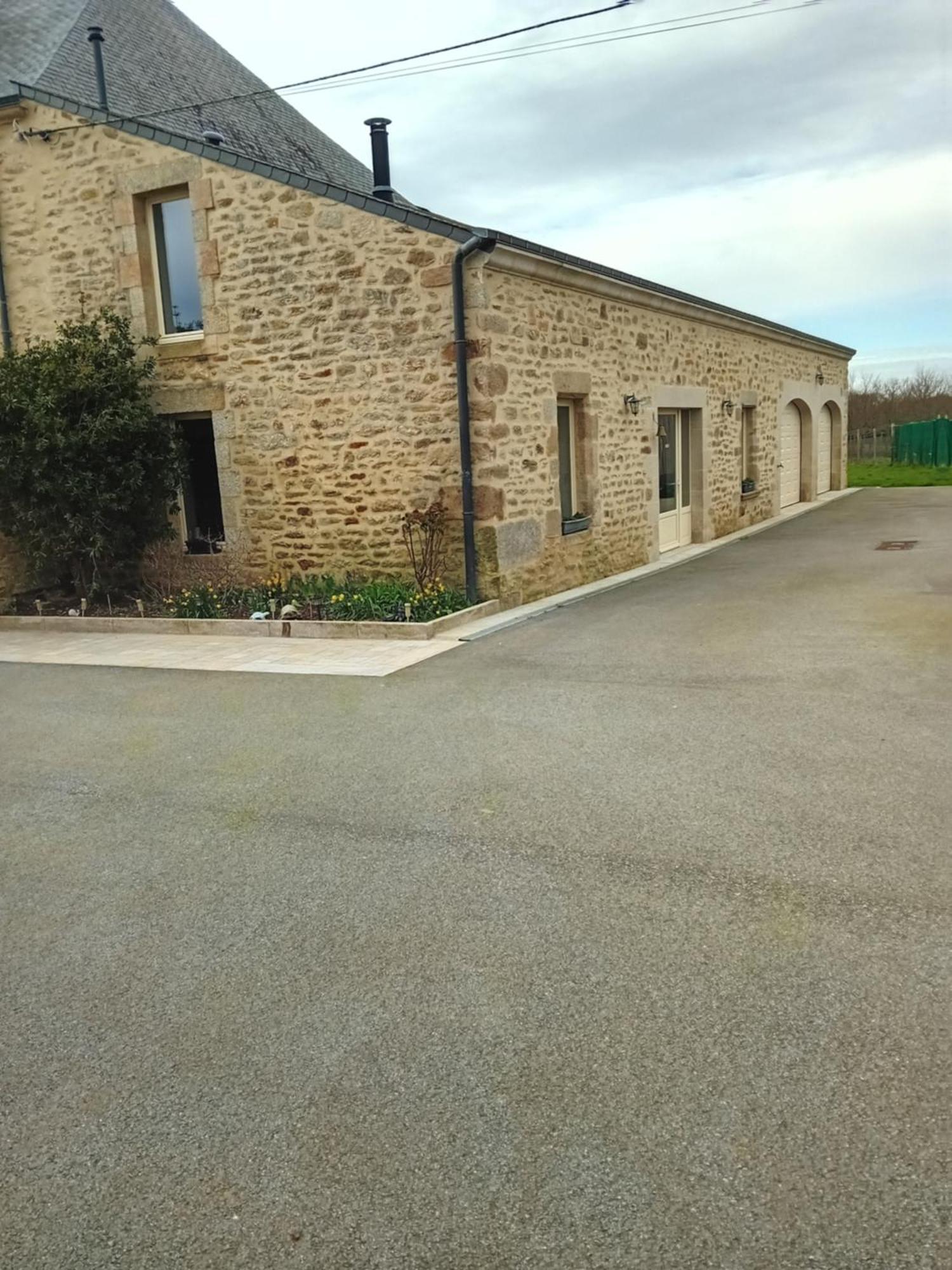 Domaine De Kerbillec Bed & Breakfast Theix Exterior photo